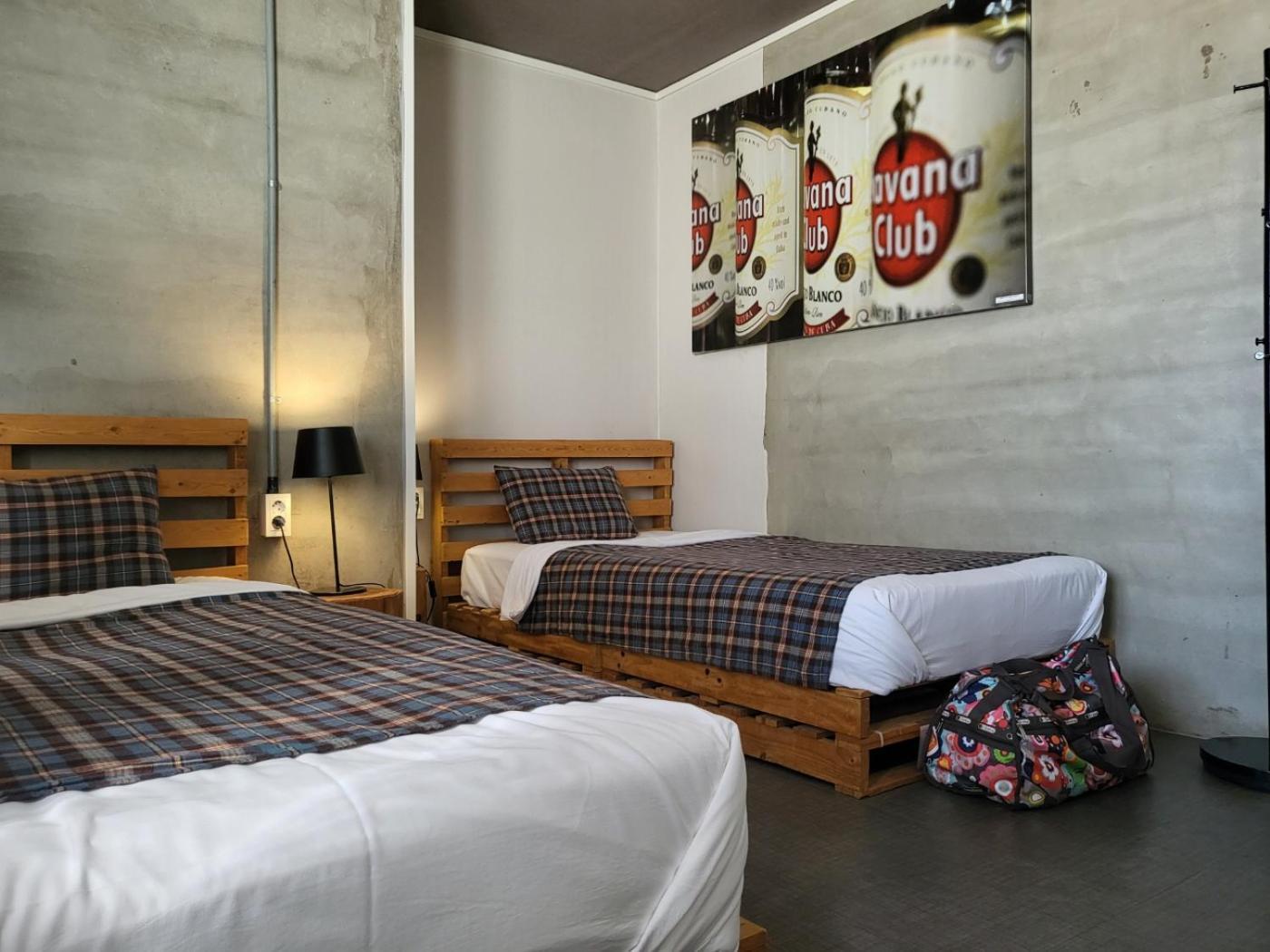 Mido Hostel Сеогвипо Екстериор снимка