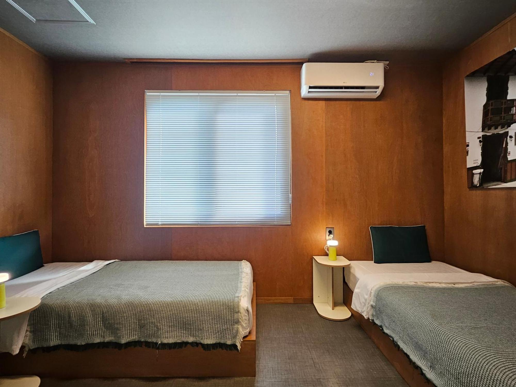 Mido Hostel Сеогвипо Екстериор снимка