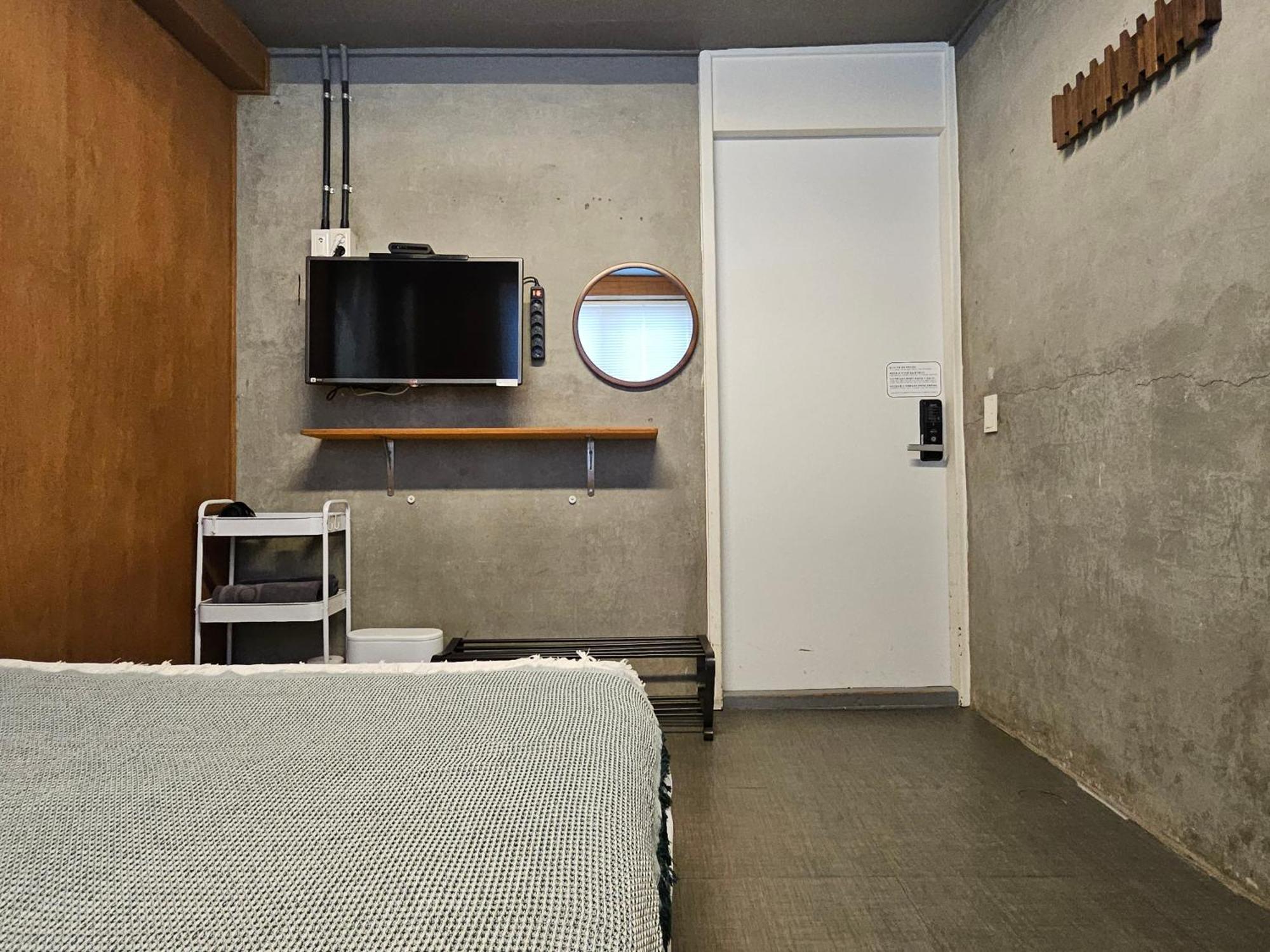 Mido Hostel Сеогвипо Екстериор снимка
