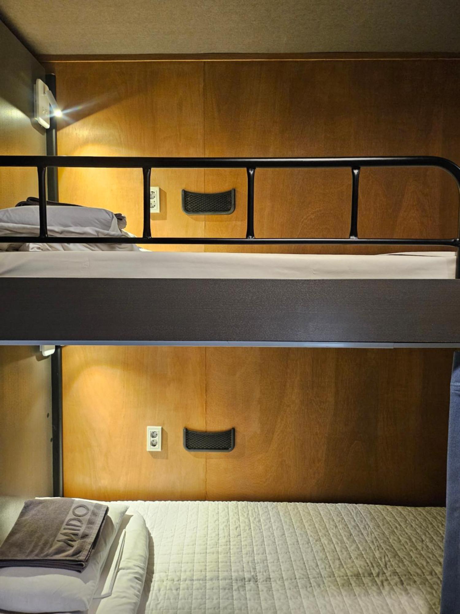 Mido Hostel Сеогвипо Екстериор снимка