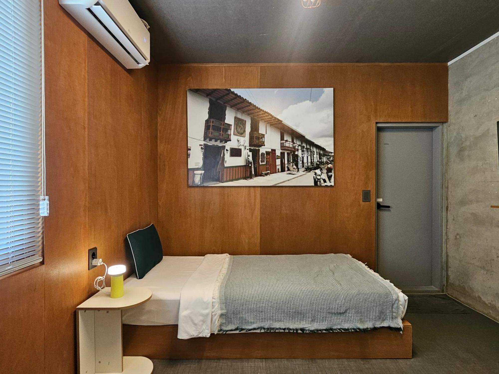 Mido Hostel Сеогвипо Екстериор снимка